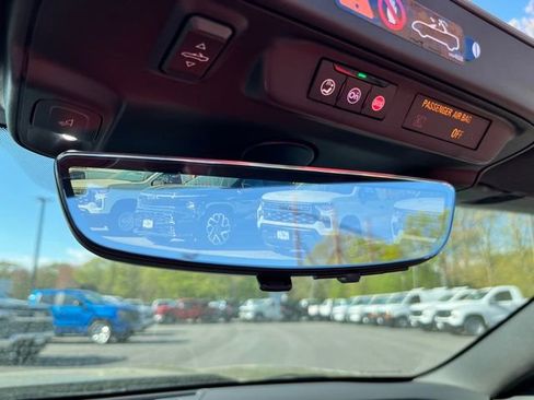 Used 2024 Chevrolet Camaro LT image 33