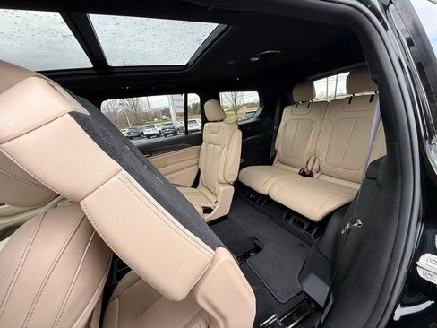 Certified 2024 Jeep Grand Cherokee L Limited w/ Luxury Tech Group II image 35