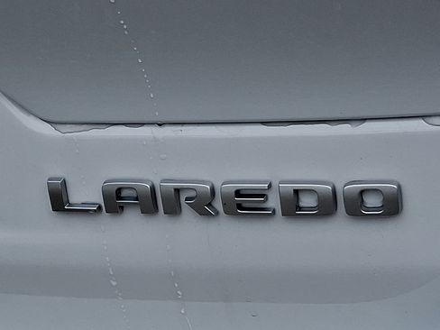 New 2025 Jeep Grand Cherokee Laredo X w/ Luxury Tech Group I image 15