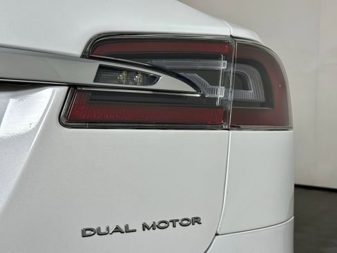 Used 2020 Tesla Model S Long Range AWD/4WD image 13