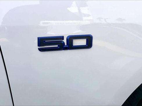 Used 2025 Ford Mustang GT Premium image 9