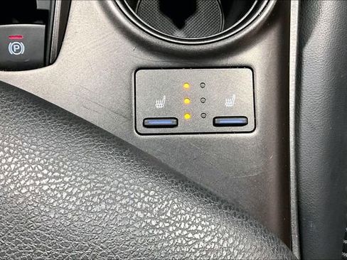 Used 2024 Toyota Camry SE image 36