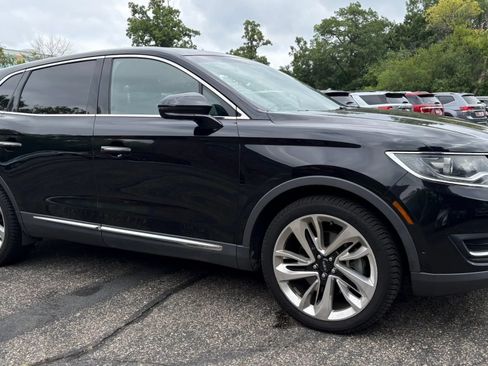 Used 2017 Lincoln MKX Reserve AWD/4WD image 12