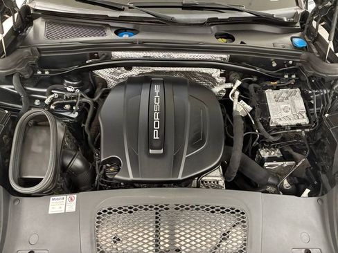 Used 2019 Porsche Macan AWD/4WD image 11