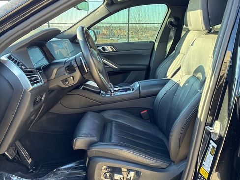 Used 2022 BMW X6 M50i w/ Executive Package image 7