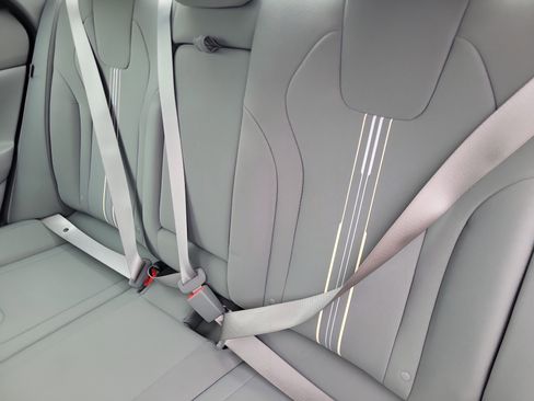 Used 2025 Hyundai Elantra SEL image 10