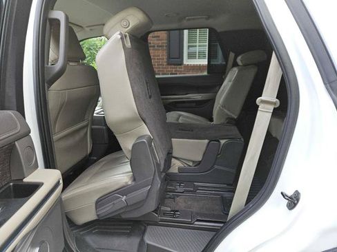 Used 2020 Ford Expedition Limited RWD image 29