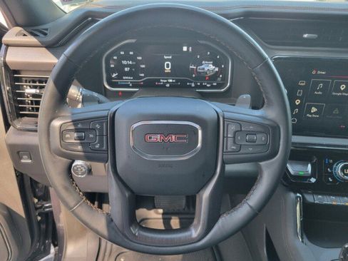 Used 2023 GMC Sierra 1500 AT4 w/ AT4 Preferred Package AWD/4WD image 17