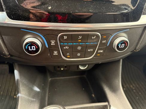 Used 2018 Chevrolet Traverse LS image 22