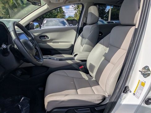 Used 2018 Honda HR-V EX-L image 10
