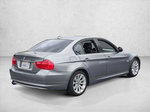 Used 2011 BMW 328i Sedan RWD image 5