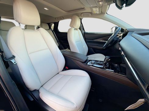 Used 2025 MAZDA CX-30 AWD 2.5 S w/ Premium Package image 15