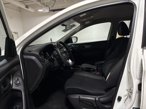 Used 2019 Nissan Rogue Sport S FWD image 19