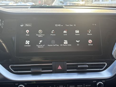 Used 2020 Kia Niro EX Premium w/ Cold Weather Package image 17