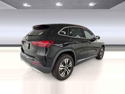 Certified 2025 Mercedes-Benz GLA 250 image 9