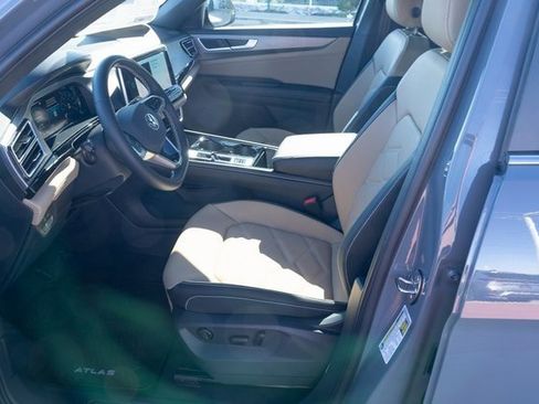 New 2026 Volkswagen Atlas Cross Sport SE image 17