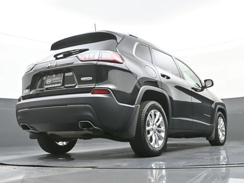 Used 2019 Jeep Cherokee Latitude w/ Popular Appearance Group FWD image 41