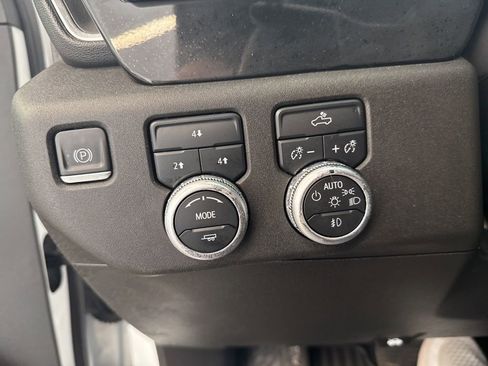 Certified 2024 GMC Sierra 2500 SLE w/ SLE Convenience Package image 13