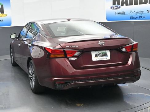 Used 2025 Nissan Altima 2.5 SV FWD image 4