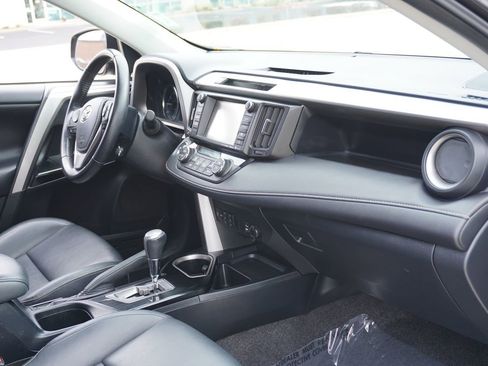 Used 2016 Toyota RAV4 Limited image 13