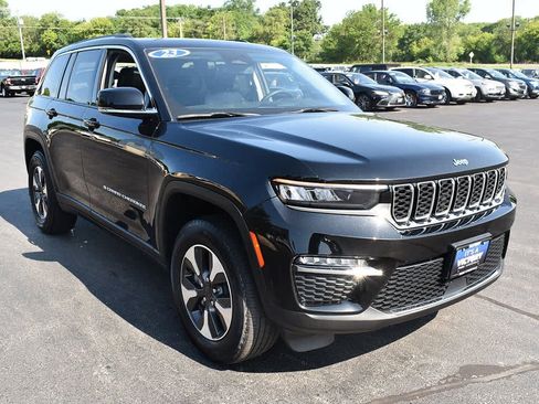 Used 2023 Jeep Grand Cherokee 4WD 4xe image 14