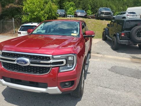 Used 2025 Ford Ranger Lariat w/ Chrome Accent Package AWD/4WD image 2