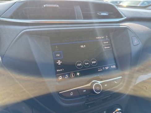 Used 2023 Chevrolet TrailBlazer LT FWD image 31