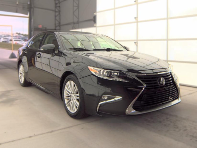 Used 2017 Lexus ES 350 w/ Premium Package FWD image 3