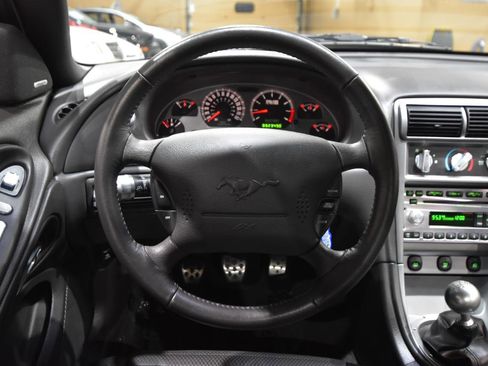 Used 2004 Ford Mustang Mach 1 RWD image 19