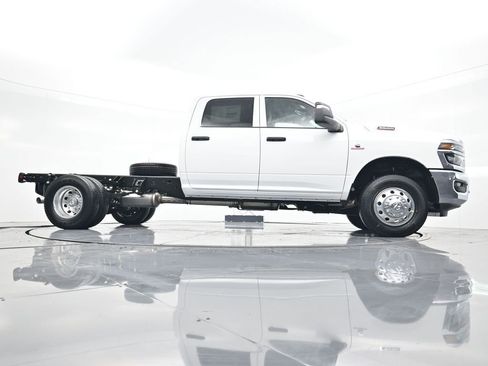 New 2026 RAM 3500 Tradesman w/ Chrome Appearance Group image 26