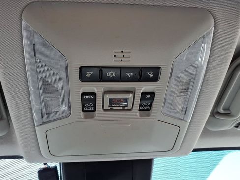 Used 2019 Toyota RAV4 XLE w/ Carpet Mat Package AWD/4WD image 13