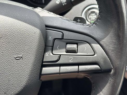 Used 2019 Cadillac XT4 Premium Luxury w/ Technology Package AWD/4WD image 37