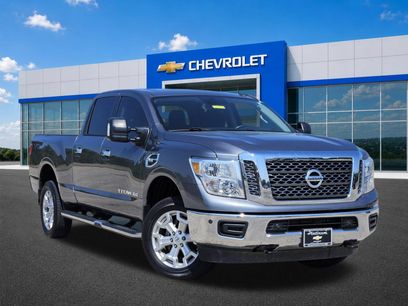 Used 2018 Nissan Titan SV w/ SV Convenience Package