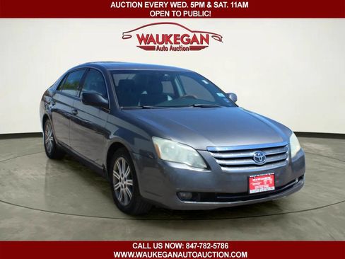 Used 2006 Toyota Avalon Limited FWD image 3