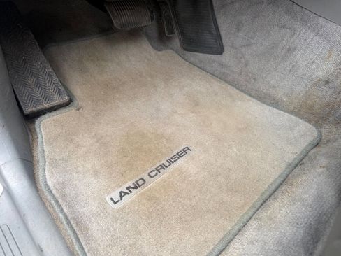 Used 2001 Toyota Land Cruiser image 60