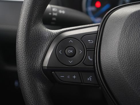 Used 2025 Toyota RAV4 LE image 25