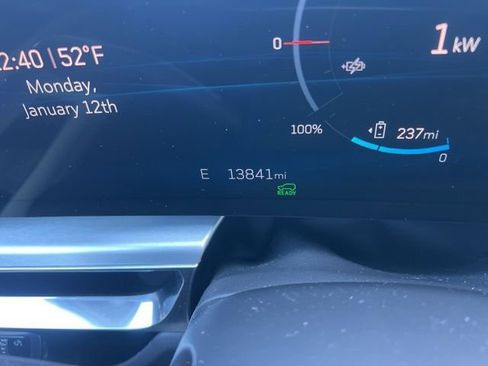 Used 2024 Cadillac Lyriq Luxury image 10