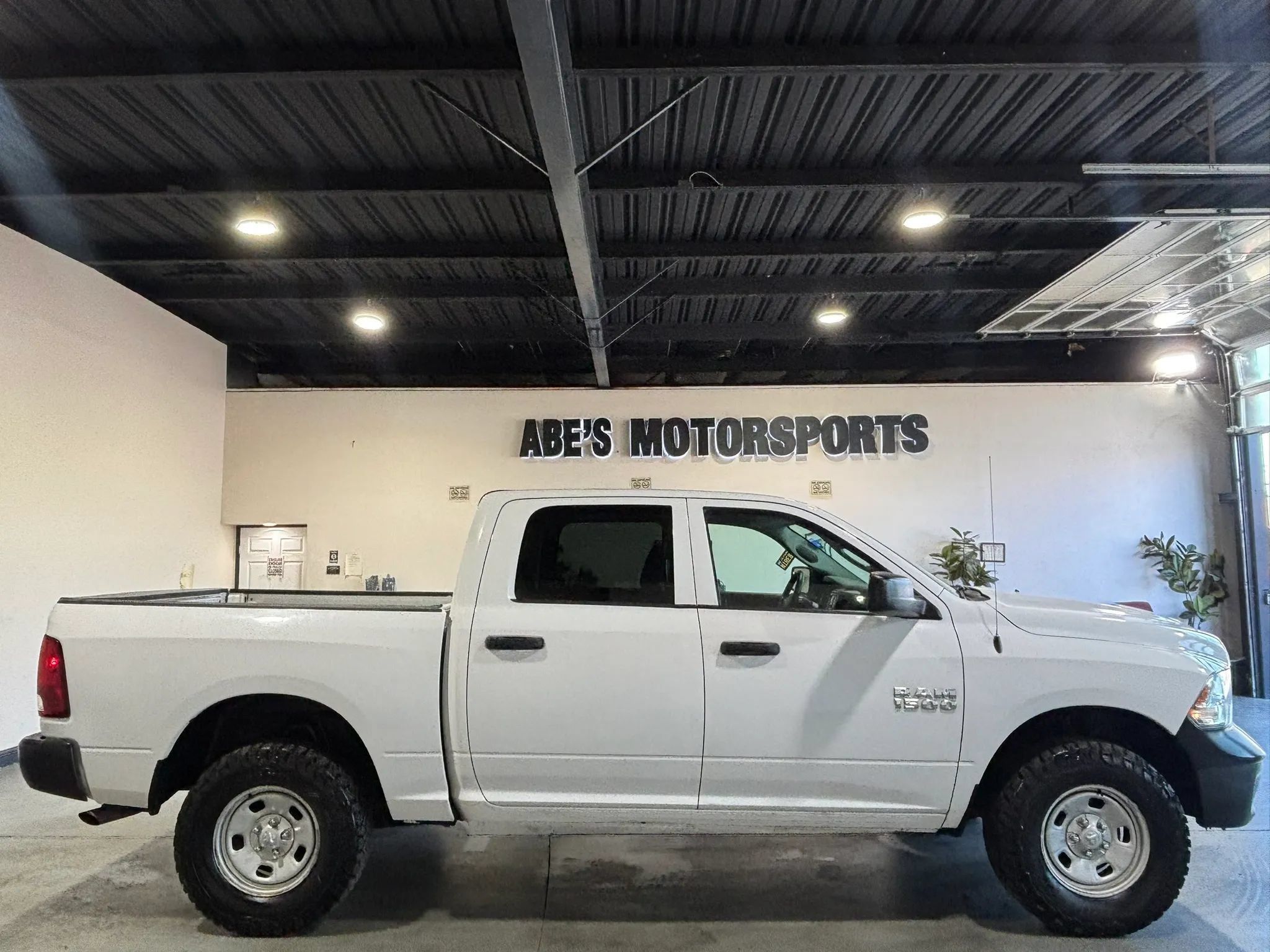 Used 2016 RAM 1500 Tradesman w/ Popular Equipment Group AWD/4WD image 4