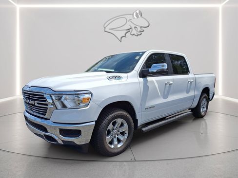 Used 2024 RAM 1500 Laramie AWD/4WD image 2