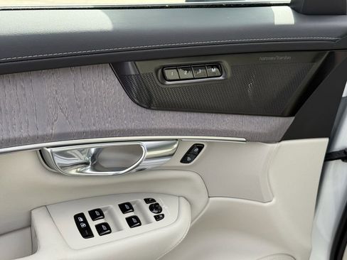 New 2026 Volvo XC90 B6 Ultra w/ Protection Package image 18