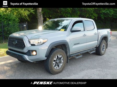 Used 2018 Toyota Tacoma TRD Off-Road AWD/4WD image 1