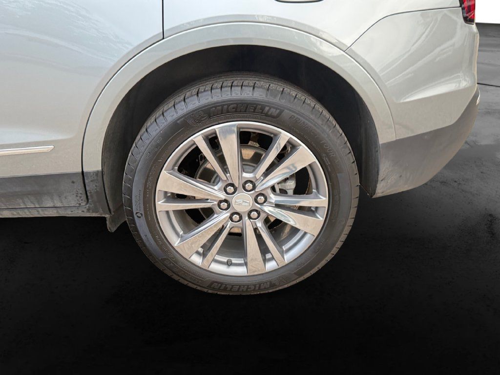 Used 2025 Cadillac XT5 Premium Luxury AWD/4WD image 12