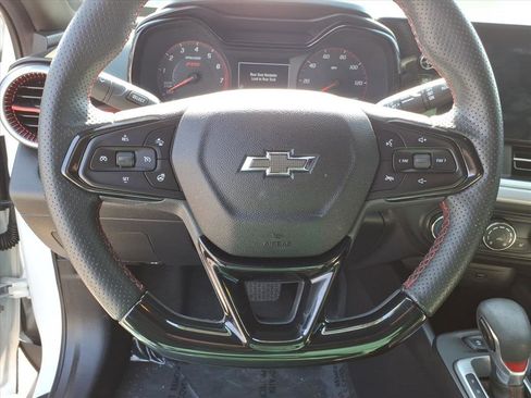 Used 2024 Chevrolet Trax RS w/ Driver Confidence Package image 18