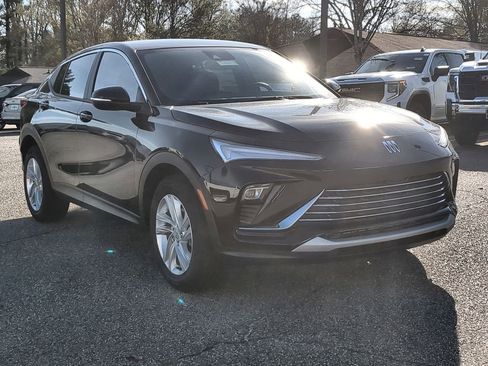 Used 2025 Buick Envista Preferred w/ Convenience I Package image 2