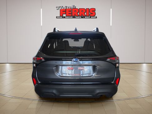 Used 2025 Subaru Forester Premium AWD/4WD image 6
