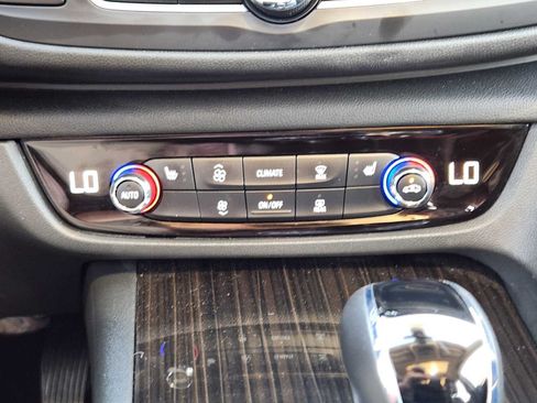 Used 2019 Buick Regal Essence w/ Driver Confidence Package I AWD/4WD image 21