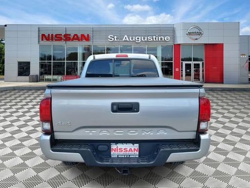 Used 2022 Toyota Tacoma SR w/ SR Convenience Package AWD/4WD image 3