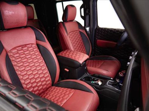 Used 2025 Jeep Gladiator Sport image 34