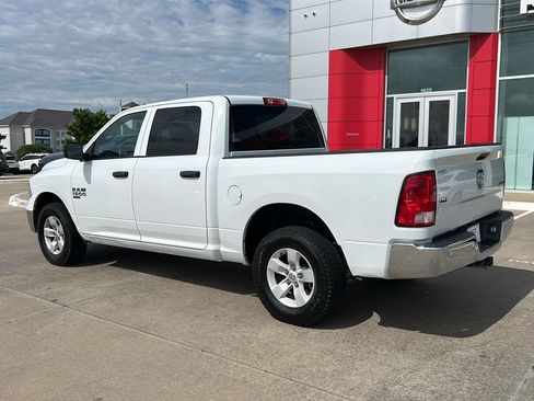 Used 2022 RAM 1500 Classic SLT w/ Electronics Group AWD/4WD image 5