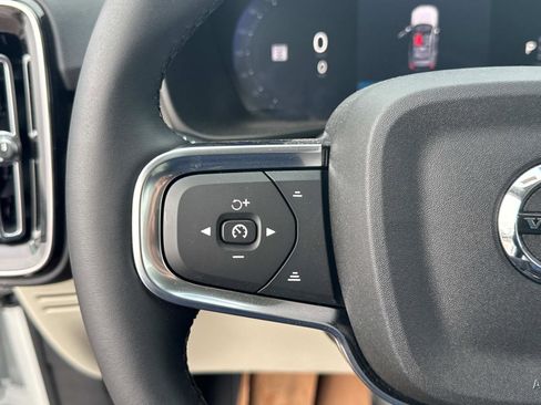 New 2026 Volvo XC40 B5 Ultra w/ Climate Package image 31